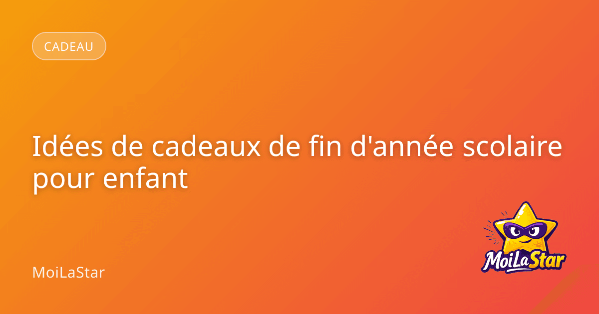 Un enfant souriant tenant une bande dessinée personnalisée dans une salle de classe lumineuse, entouré de fournitures scolaires colorées.